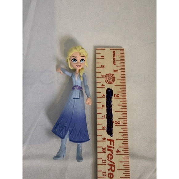 Disney Frozen 2 Mini Doll 4" ~❤️~ Elsa Action Figure Movable Arms Head - Picture 4 of 4